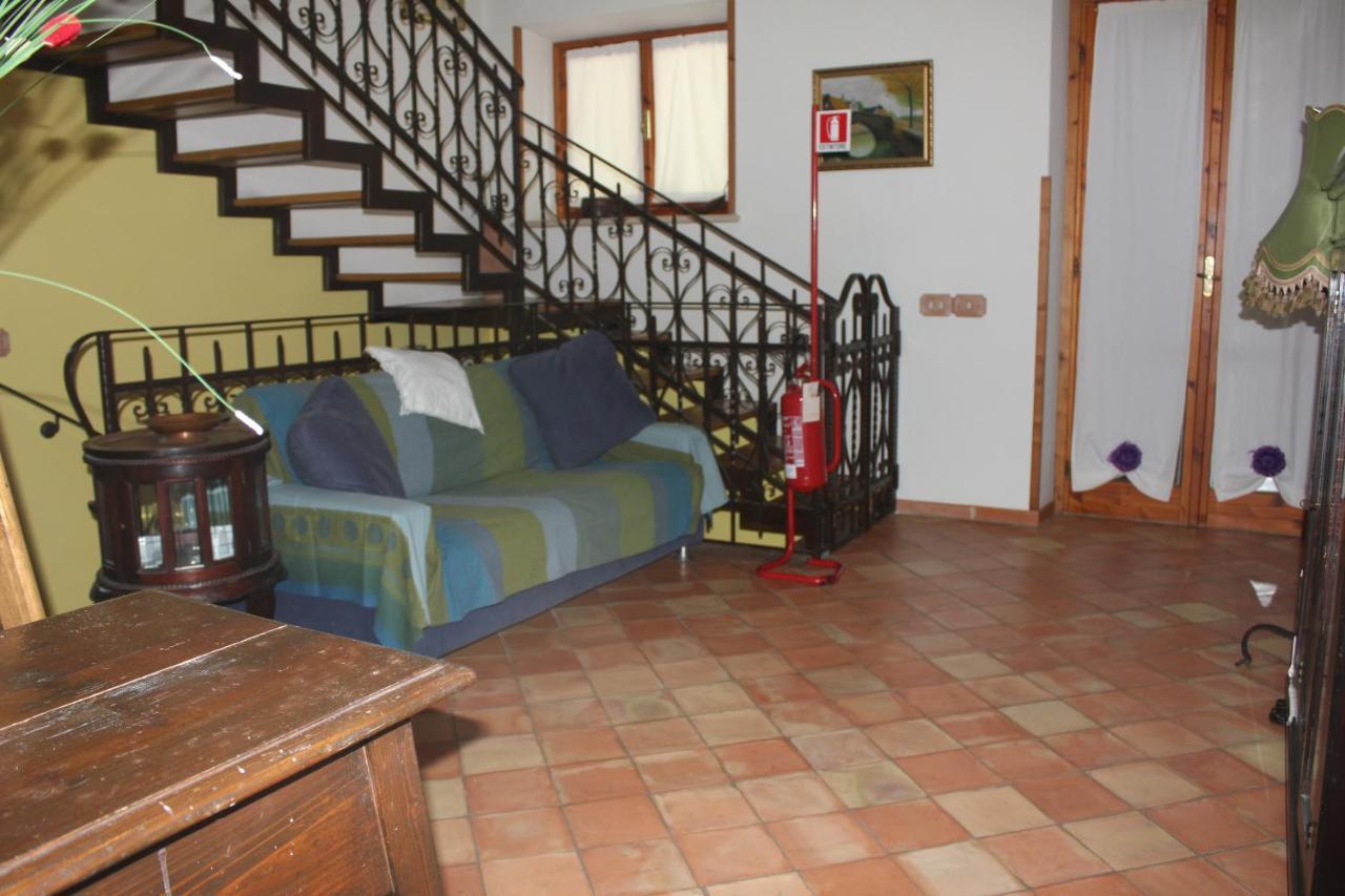 Agriturismo Il Castagneto Supino Eksteriør billede